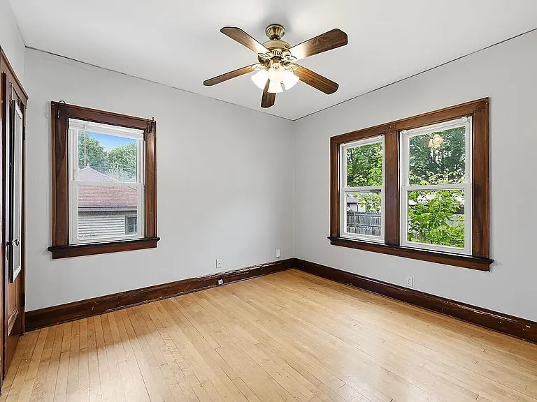 3309 S Springfield Ave #3309 — Photo 2