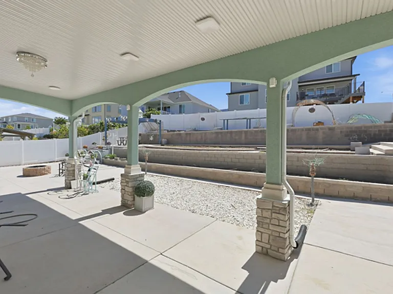 2877 S Greenhead Dr — Photo 41