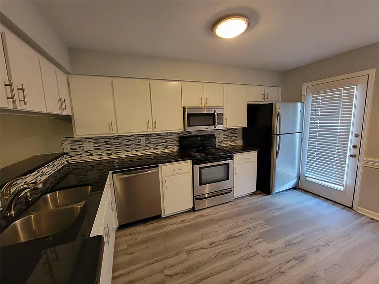 2903 Catalina Dr #B — Photo 6
