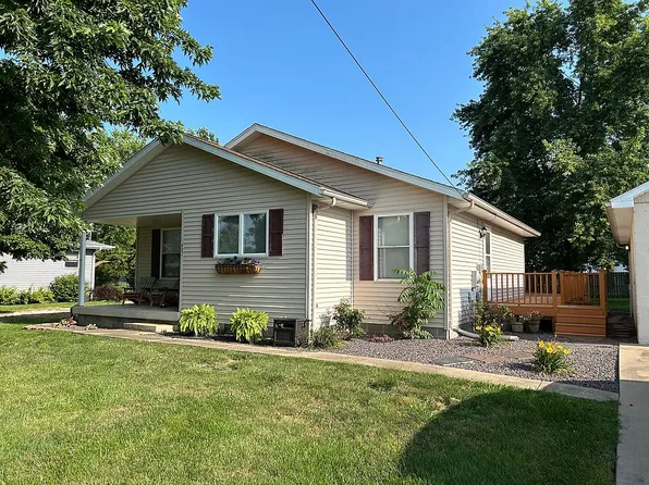 407 W Birch St, New Berlin, IL 62670