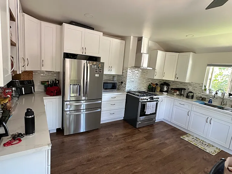 856 Riverside St — Photo 8
