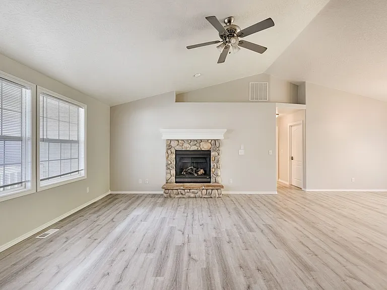 2173 S Petra Ave — Photo 7