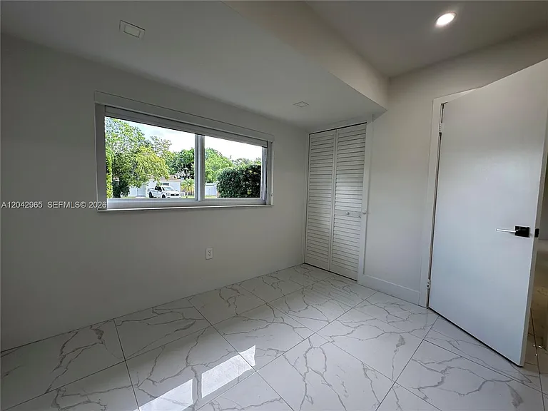 10010 SW 162nd St — Photo 20