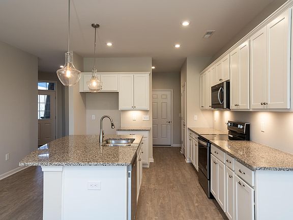 The Oakmont D Kitchen
