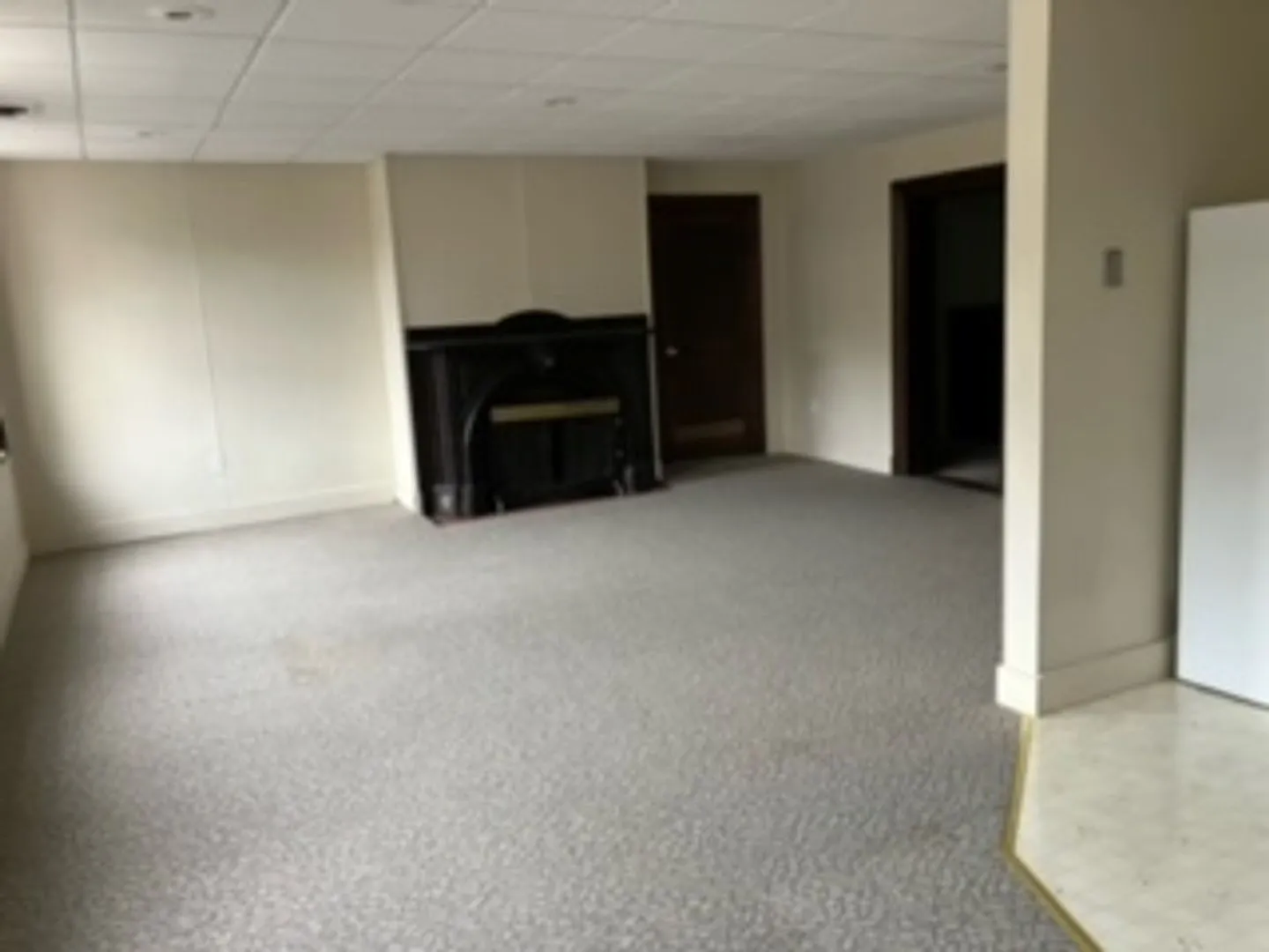 806-808 — Photo 2