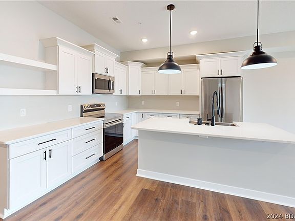 3rd image of 104 Sierra Bay Dr #1D