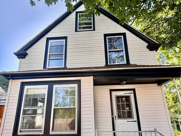 1 Williams Ct, Newton, MA 02464