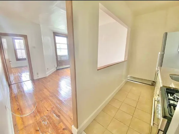 547 Bergen Street image 1 of 13