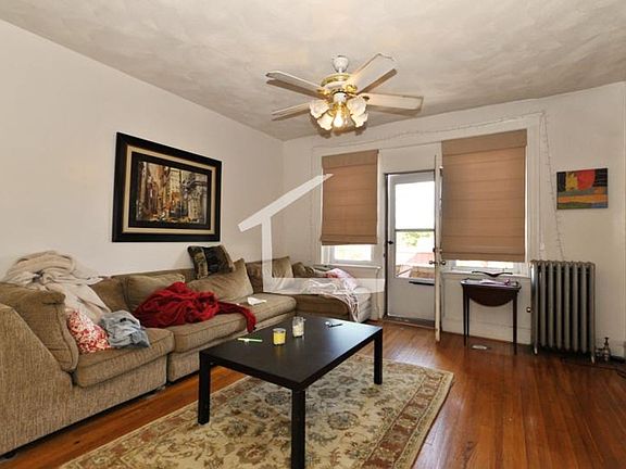 3rd image of 39 Mount Hood Rd APT 10