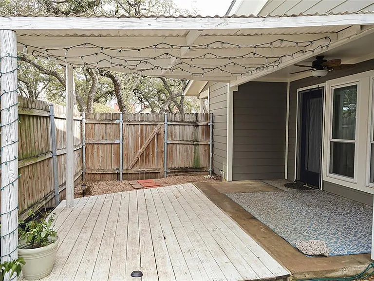 8705 Clearbrook Trl #B — Photo 16