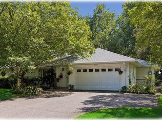 12915 Lone Oak Dr, Minnetonka, MN 55305