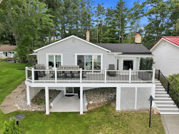 101A Kenmore Ave, Roscommon, MI 48653
