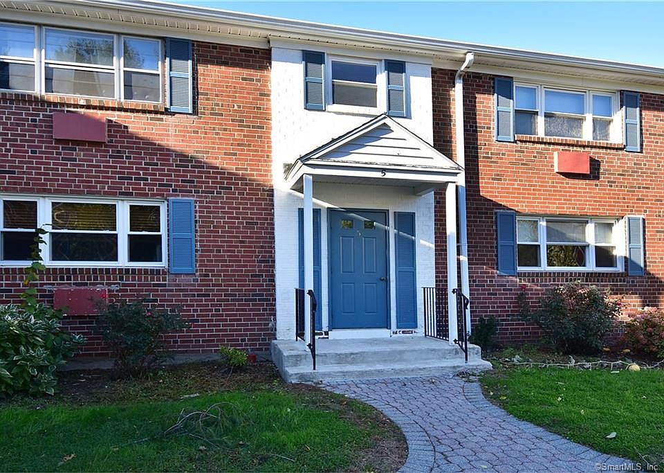 1st image of 5 Colonial Dr APT A