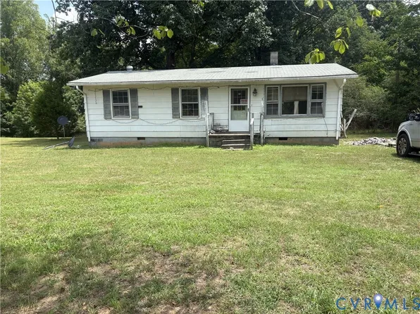 1310 Redd Shop Rd, Farmville, VA 23901
