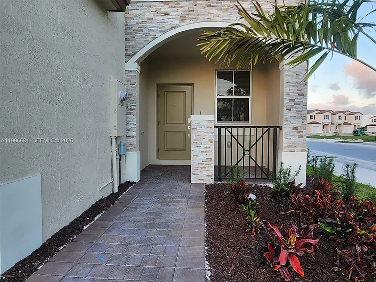 2429 SE 28th Dr #2429 — Photo 3
