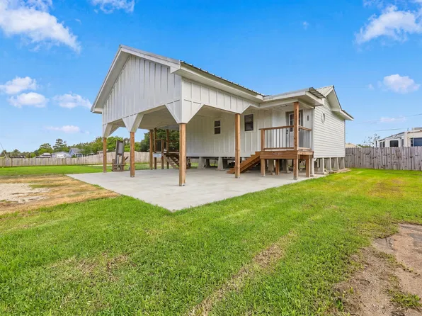 112 W 213th St, Galliano, LA 70354