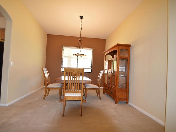5th image of 518 E Gail Dr