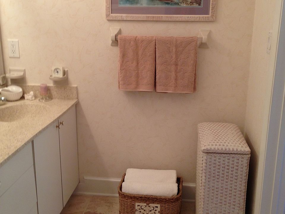 2nd image of 2100 Sherbrooke Cir