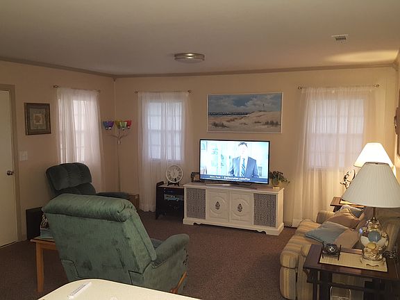 3rd image of 80 Blueberry Dr
