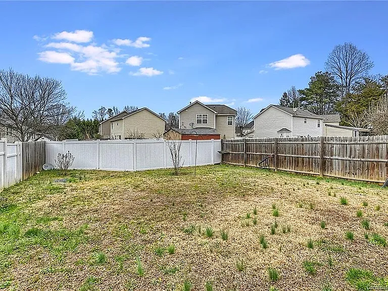 7425 Wallace Ln — Photo 14