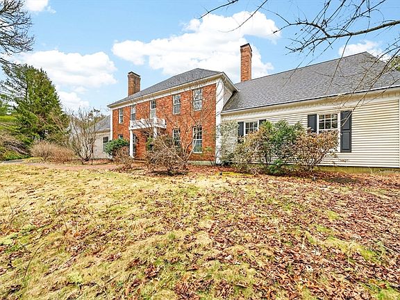 4th image of 84 White Birch Way