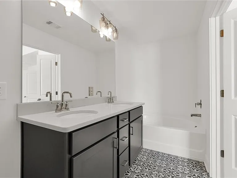 6433 Scudders Dr — Photo 16
