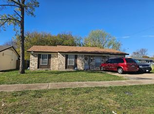 805 Pioneer Rd, Mesquite, TX 75149