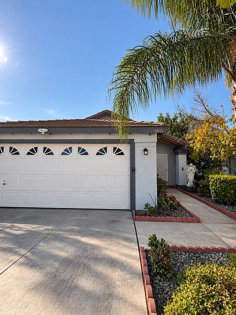 3-Bedroom Home with Pool in Tevis Ranch! — Photo 1