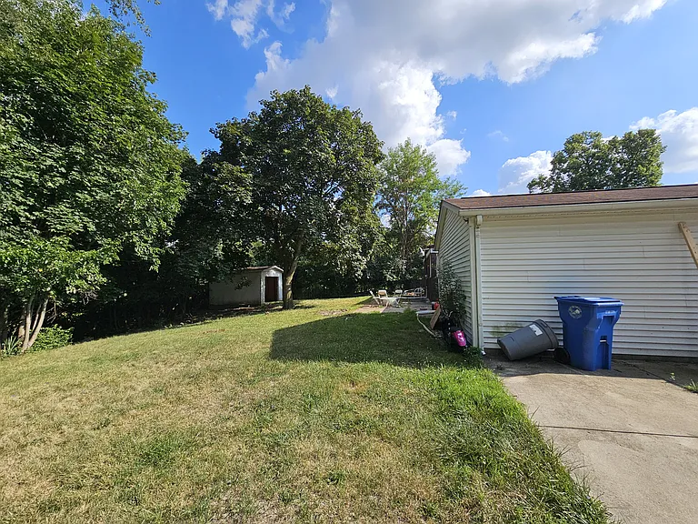 1517 Helen St — Photo 16