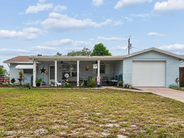 7106 Palisade Dr, Port Richey, FL 34668