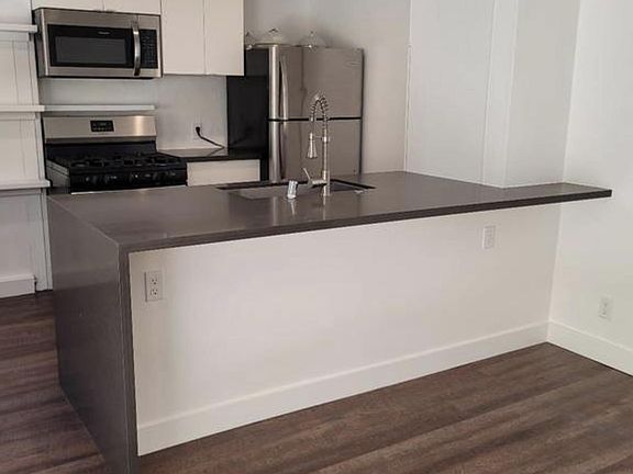 3rd image of 11621 Chenault St APT 3