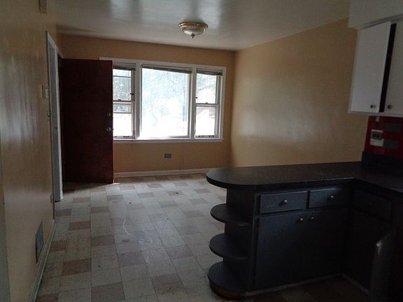 3rd image of 12817 S Bishop St