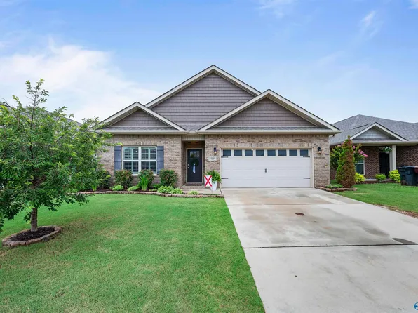 14697 Norfleet Dr, Athens, AL 35613