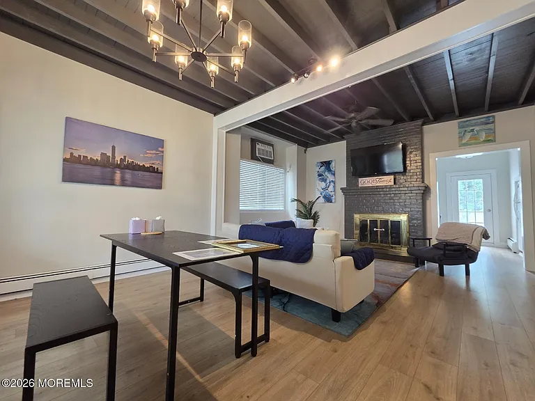37 Beacon Blvd — Photo 2