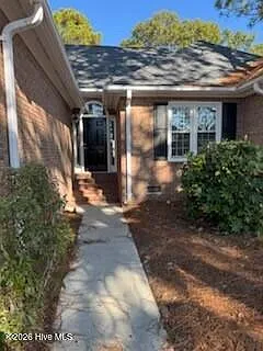 3 bed, 2.5 bath, 1570 sqft, $2,350 — Photo 4