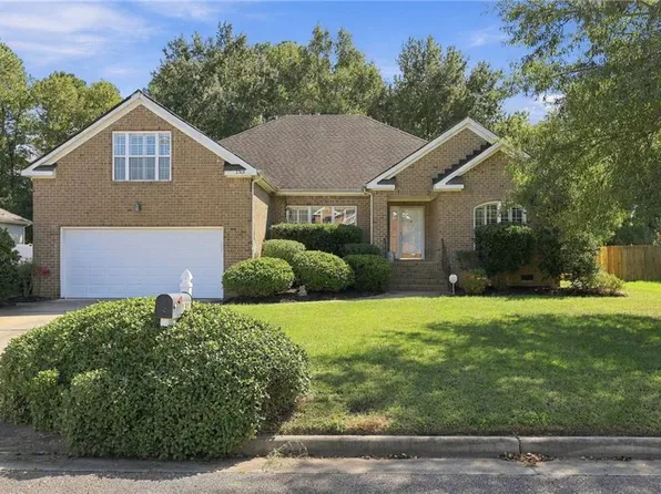 1313 Dominion Lakes Blvd, Chesapeake, VA 23320