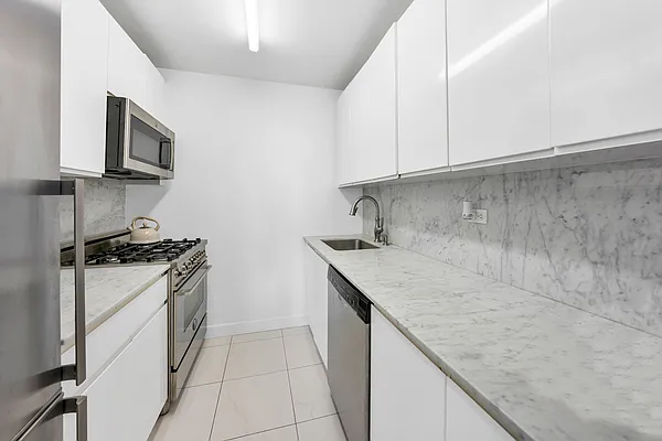 Rented by Realmart Realty LLC | media 3