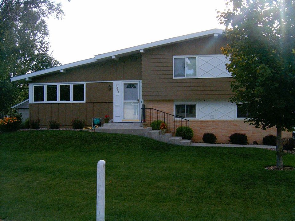 1st image of 1201 Shorewood Dr