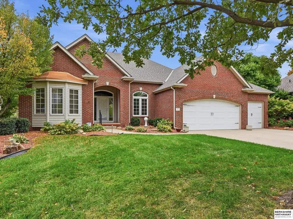 5002 N 192nd Avenue Cir, Elkhorn, NE 68022