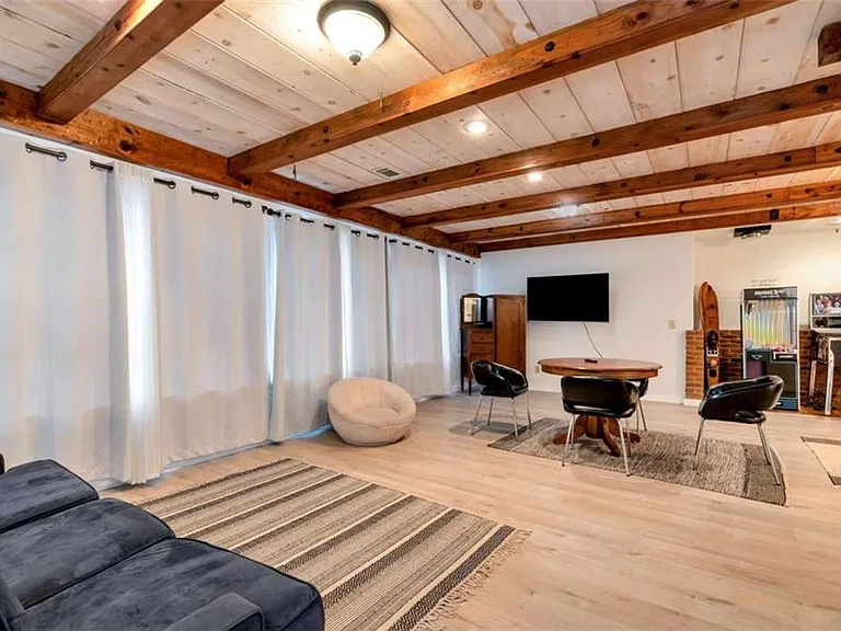 3978 Pine Shore Cir — Photo 38