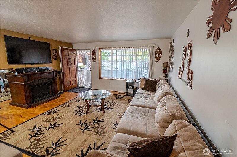 5th image of 10609 SE 232nd Street