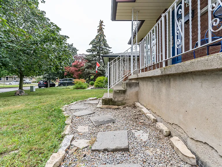 19 Friars Ct — Photo 37