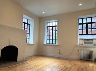 233 W 4th St APT 2, New York, NY 10014