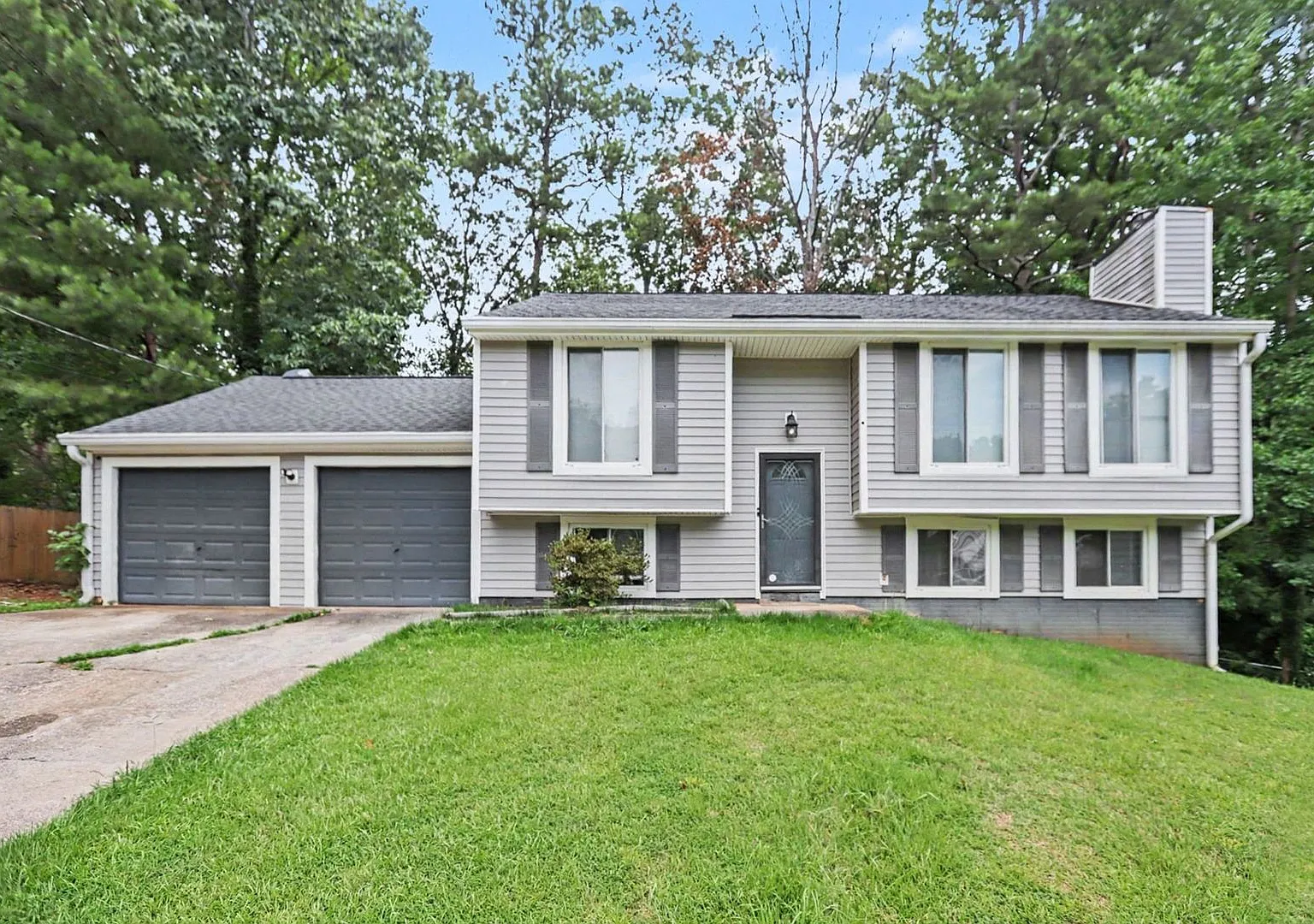 4 Bedroom 2 Bath House — Photo 1