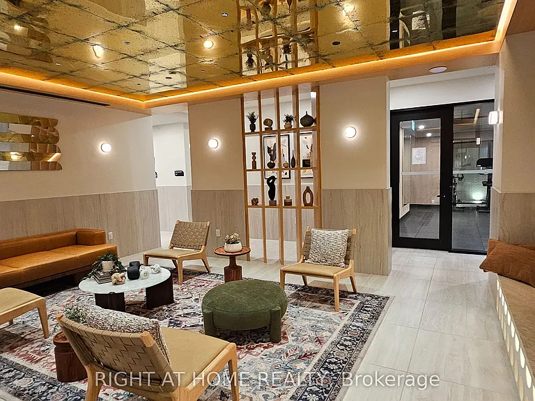 1660 Bloor St W #418 — Photo 7