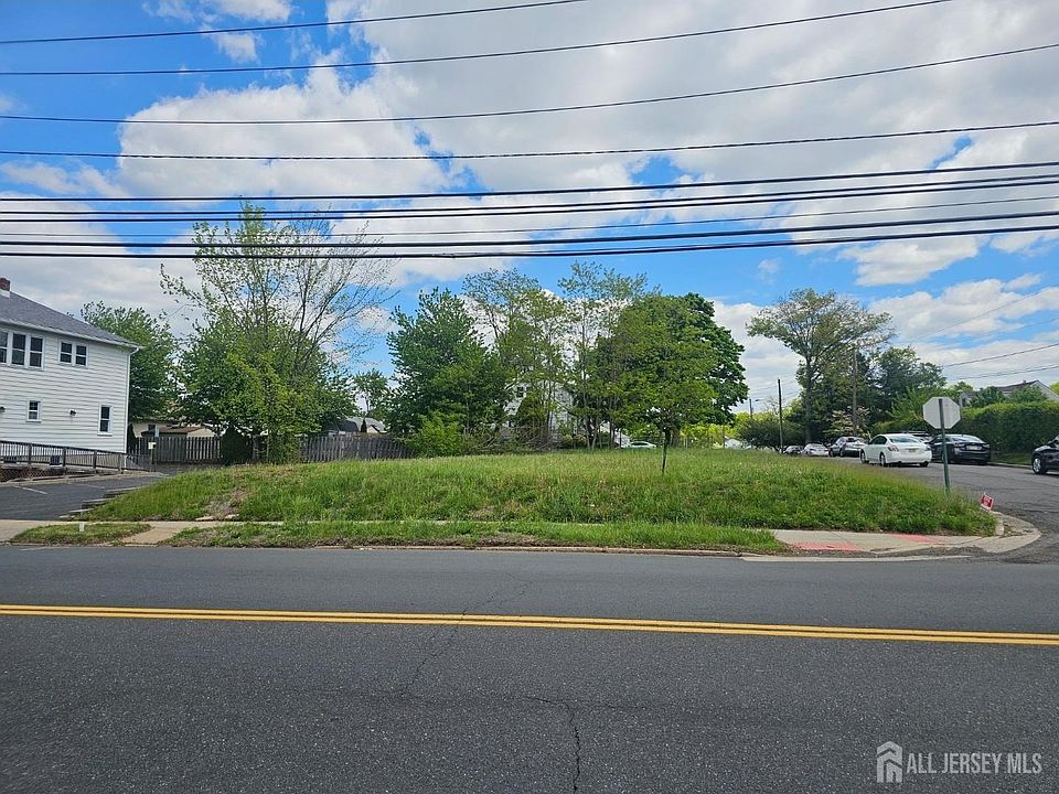 2nd image of 115 Stelton Rd