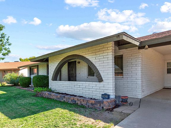 3rd image of 1343 E Enrose Cir
