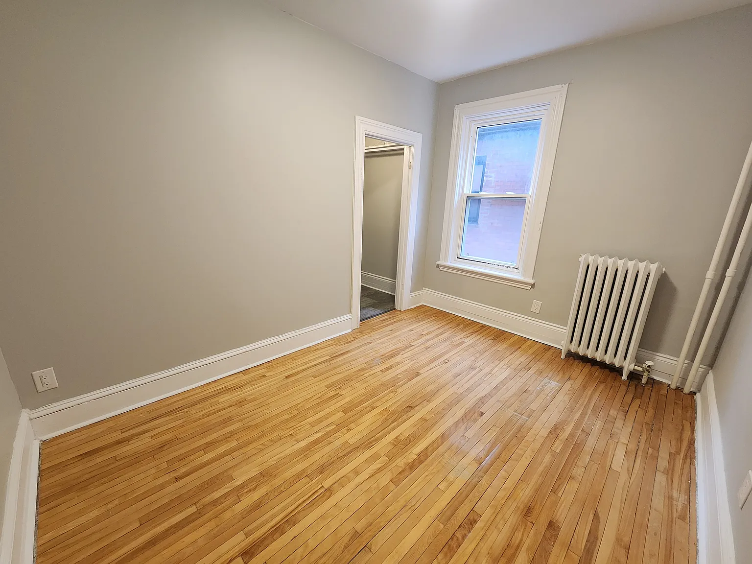 72 Fifth Avenue — Photo 2