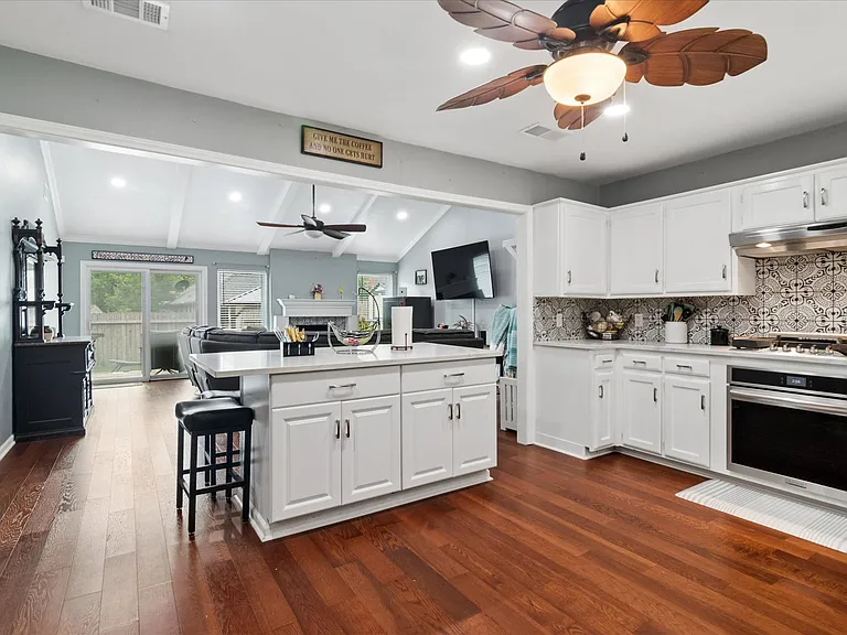 5214 Rustle Leaf Dr — Photo 15