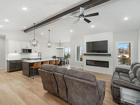 3rd image of 453 Blue Ox Circle Cir